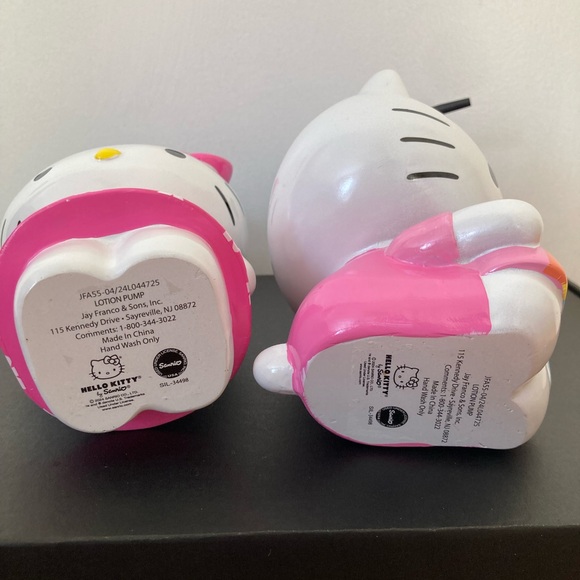 Hello Kitty Soap Pump Dispenser Lot of 2 Flower Dress Rainbow New Unused 2024 - Picture 8 of 9